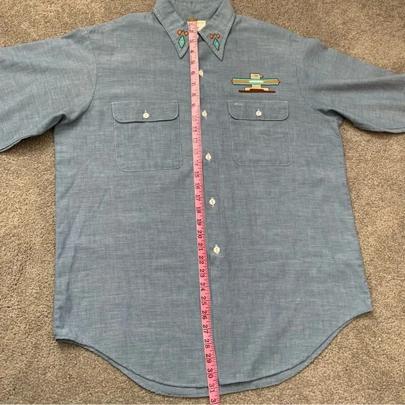 1970s Men's Blue South Western Native Embroidered Chambray Shirt - Picture 7 of 8